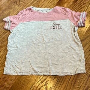 Stay chill pink and grey te-shirt